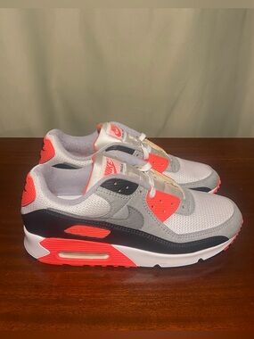 Nike Air Max 90 2020 Infrared White Black Classic CT1685-100 Mens size 11